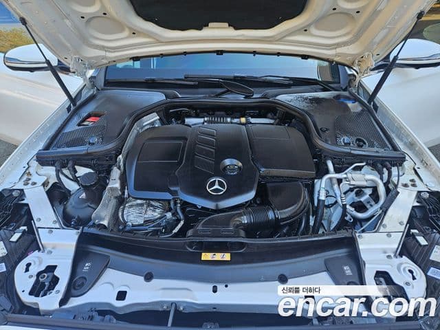 Mercedes-Benz E-Class 2022 — ფოტო 12/20