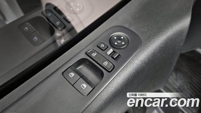 Hyundai Staria 2021 — фото 14 из 20