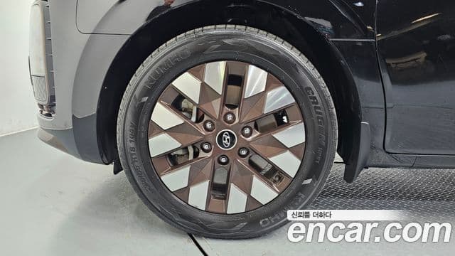 Hyundai Staria 2021 — фото 5 из 20
