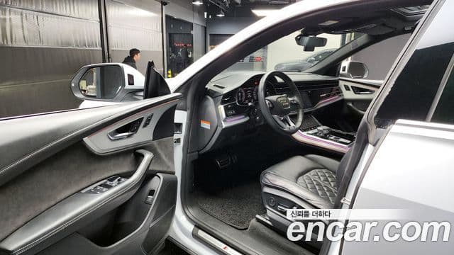 Audi Q7 2020 — ფოტო 10/20