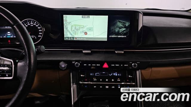 Kia Carnival 2021 — Фото 14/20