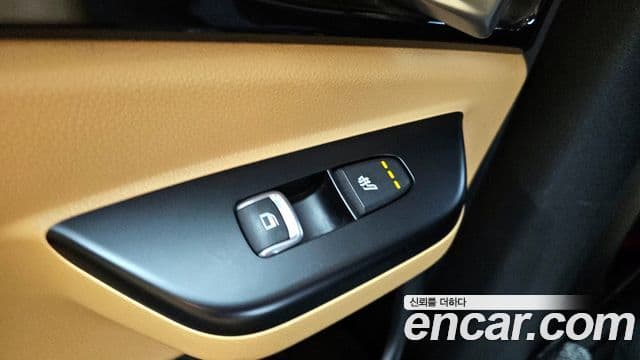Kia Carnival 2021 — Фото 19/20