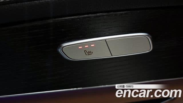 Mercedes-Benz GLC-Class 2022 — ფოტო 17/20