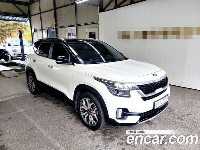 Kia Seltos 2019 — ფოტო 2/20