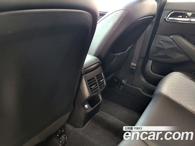 Kia Seltos 2019 — ფოტო 14/20
