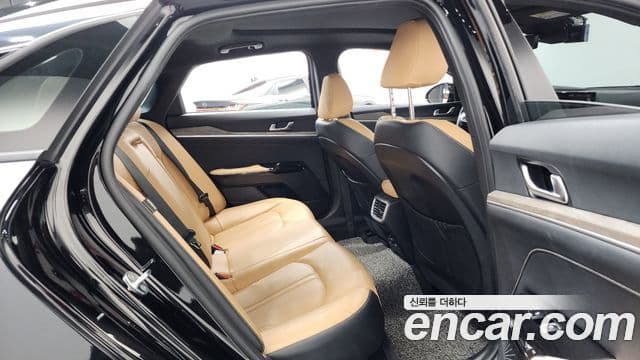 Kia K5 2021 — ფოტო 11/20