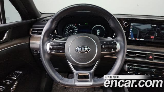 Kia K5 2021 — ფოტო 12/20