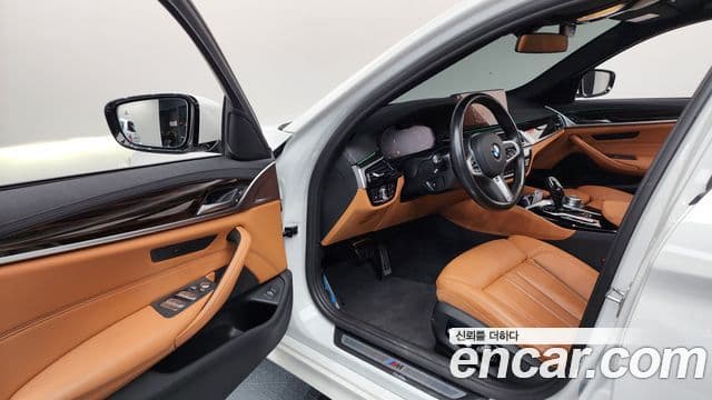 BMW 5 Series 2021 — Şəkil 10/20