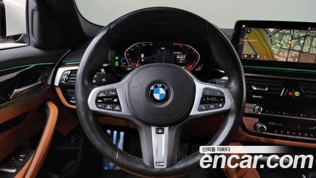 BMW 5 Series 2021 — Şəkil 13/20