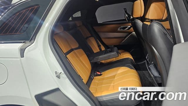 Land Rover Range Rover Velar 2022 — ფოტო 12/20