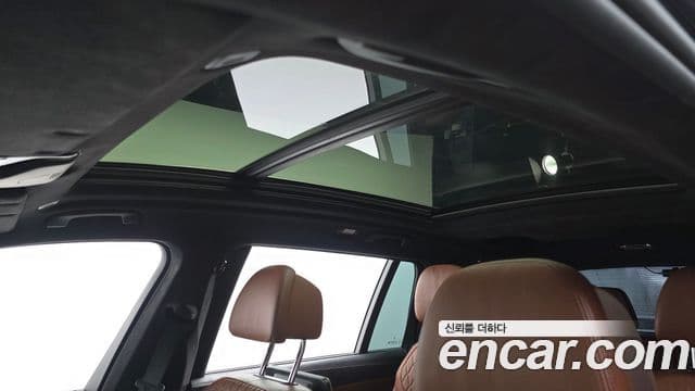 BMW X7 2020 — ფოტო 19/20