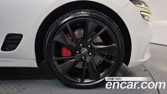Genesis G70 2021 — Photo 16/20