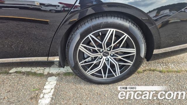 Genesis G90 2022 — Şəkil 14/14