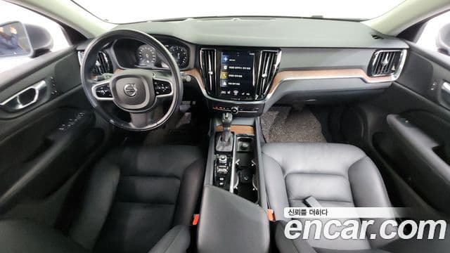 Volvo S60 2020 — Şəkil 7/20