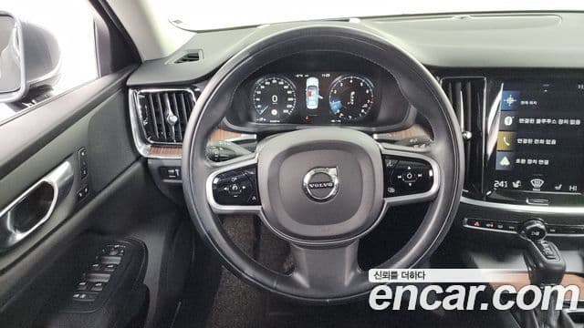 Volvo S60 2020 — Şəkil 13/20