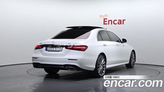 Mercedes-Benz E-Class 2021 — ფოტო 2/20