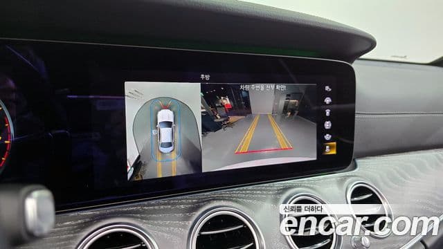 Mercedes-Benz E-Class 2021 — ფოტო 15/20