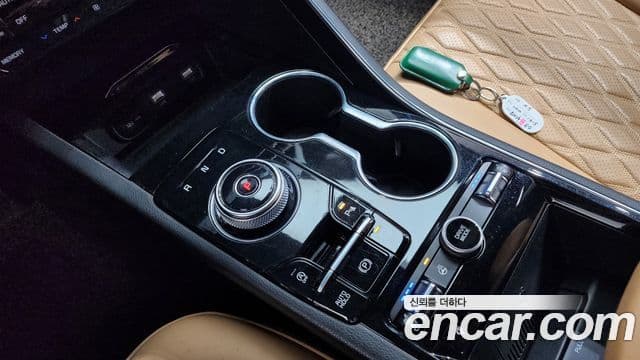 Kia K5 2022 — ფოტო 9/20