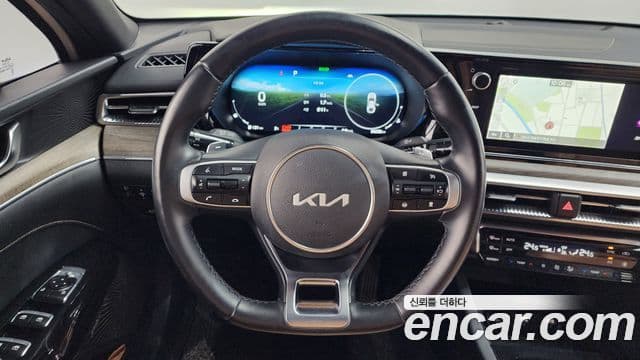 Kia K5 2022 — ფოტო 13/20