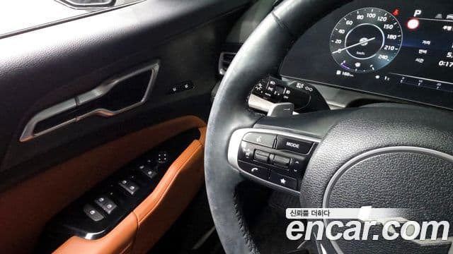 Kia Sportage 2021 — ფოტო 18/20