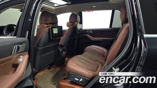 BMW X7 2022 — Photo 8/20