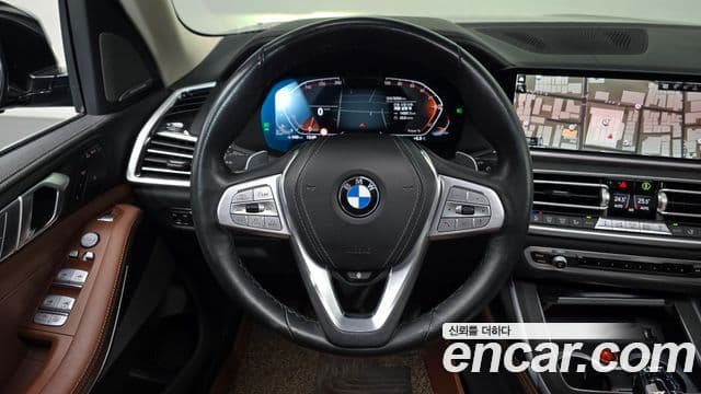 BMW X7 2022 — Photo 18/20