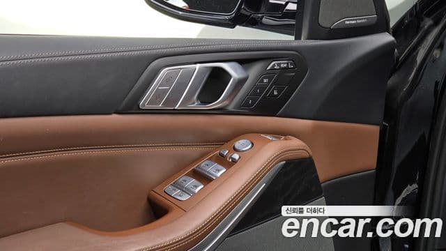 BMW X7 2022 — Photo 6/20