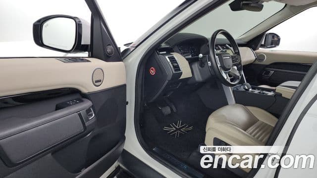 Land Rover Discovery 5 2021 — Şəkil 8/20