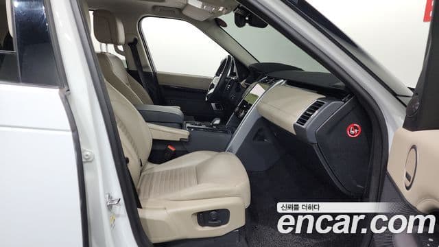Land Rover Discovery 5 2021 — Şəkil 10/20