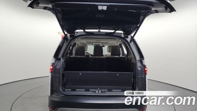 Land Rover Discovery 5 2021 — Şəkil 19/20