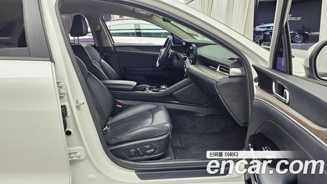 Kia K5 2020 — Şəkil 9/20