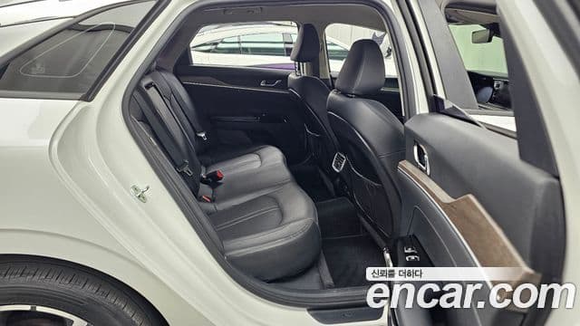 Kia K5 2020 — Şəkil 19/20