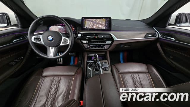 BMW 5 Series 2020 — ფოტო 7/20