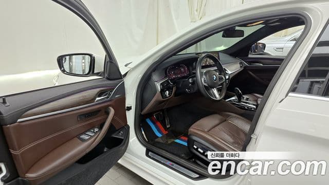 BMW 5 Series 2020 — ფოტო 10/20