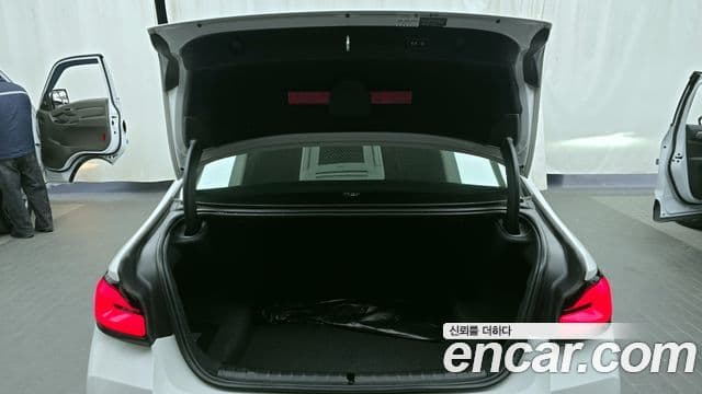 BMW 5 Series 2020 — ფოტო 20/20