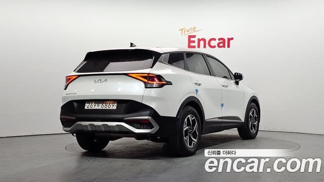 Kia Sportage 2022 — ფოტო 8/20