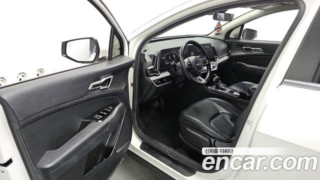 Kia Sportage 2022 — ფოტო 7/20
