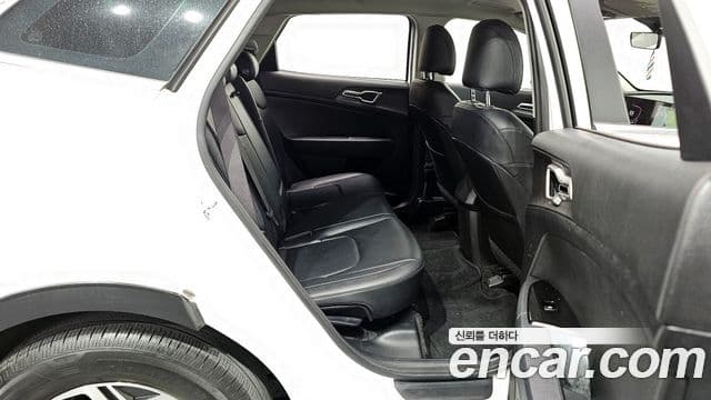 Kia Sportage 2022 — ფოტო 17/20