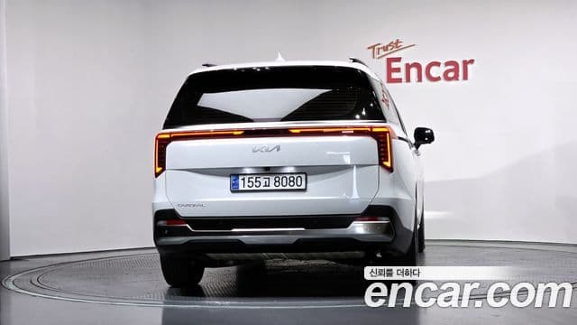 Kia Carnival 2024 — Şəkil 3/20