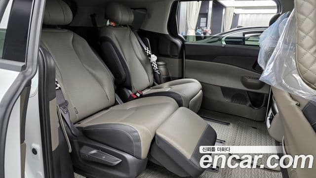 Kia Carnival 2024 — Şəkil 11/20