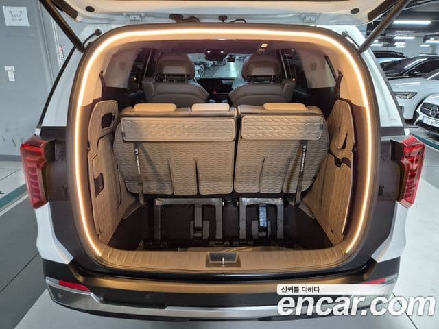 Kia Carnival 2024 — Şəkil 19/20