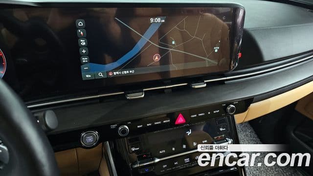 Kia Carnival 2021 — ფოტო 14/20