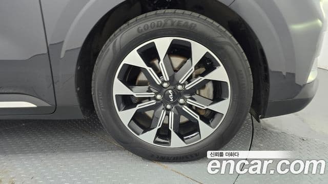 Kia Carnival 2023 — Şəkil 5/20