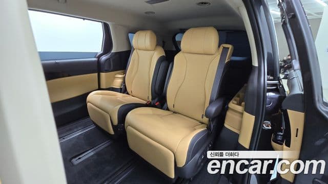 Kia Carnival 2023 — Şəkil 12/20