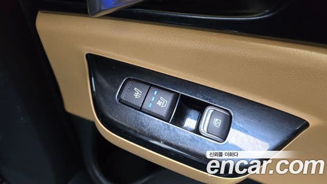 Kia Carnival 2023 — Şəkil 19/20