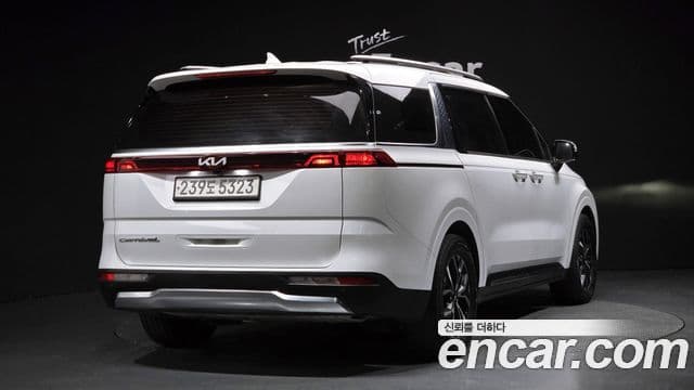 Kia Carnival 2020 — Фото 1/20