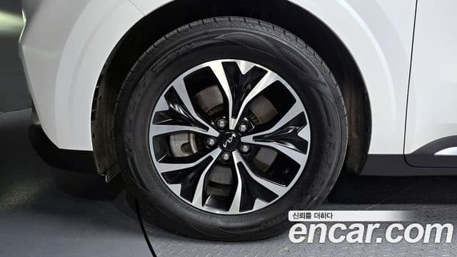Kia Carnival 2020 — Фото 4/20