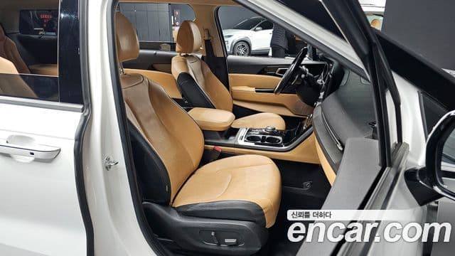 Kia Carnival 2020 — Фото 8/20