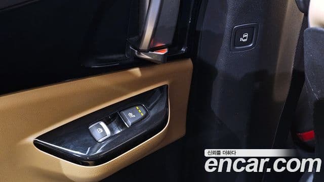 Kia Carnival 2020 — Фото 19/20