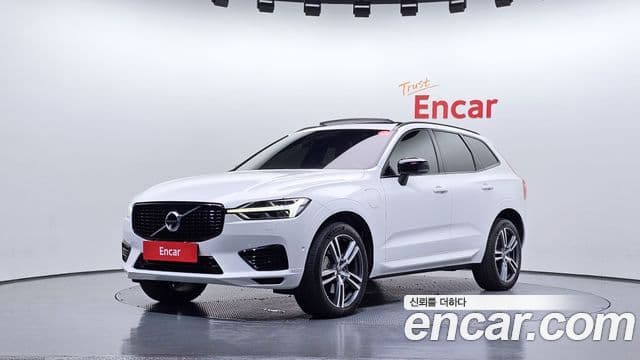 Volvo XC60 2021 — Photo 3/20
